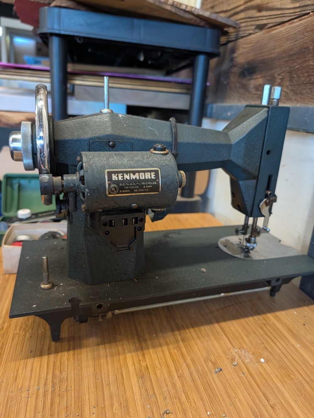 Dark Green Vintage Kenmore Sewing Machine - Reliable Heavy-Duty Design